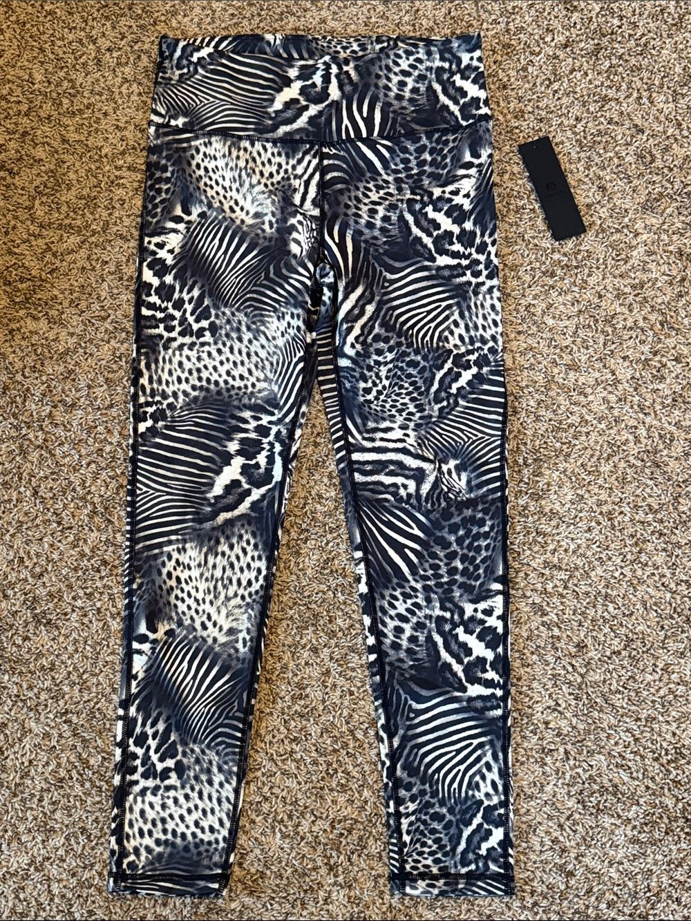 MonoB Brand New with Tag Animal Print Leggings XL